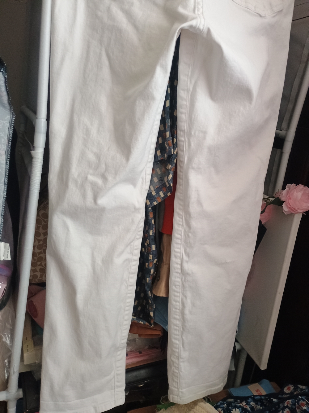 Kut from the Kloth NWOT White Straight Leg Jeans - Picture 4 of 8